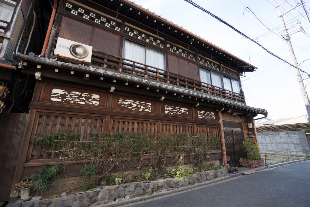 八幡 橋本遊郭 ぬけられました